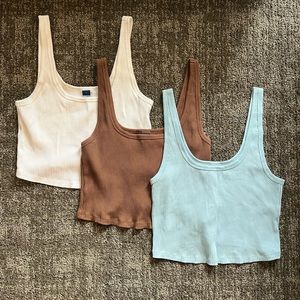 Old Navy Cropped Tank Top (Set of 3)